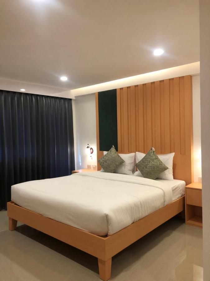 Vista Hotel Chiang Mai - Sha Extra Plus Exteriör bild