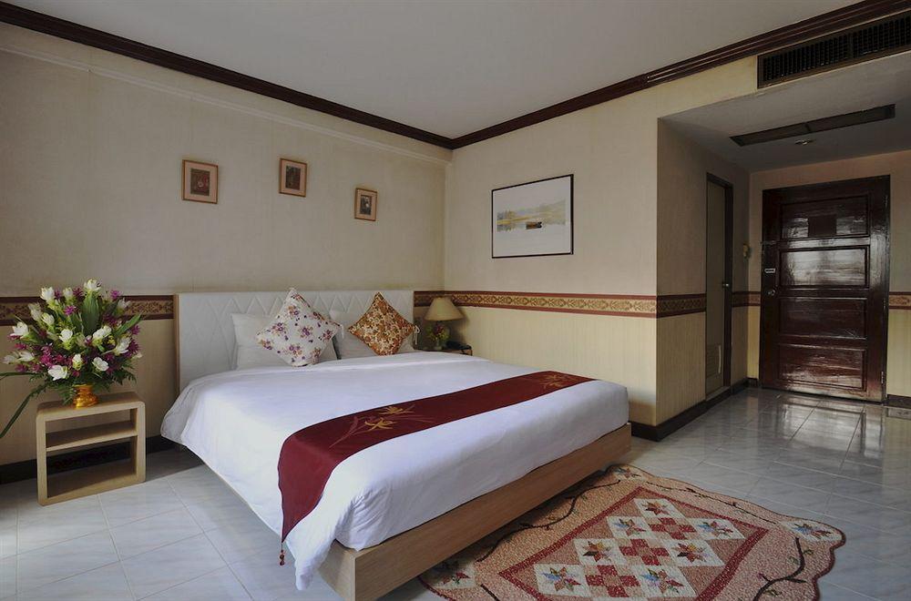 Vista Hotel Chiang Mai - Sha Extra Plus Exteriör bild