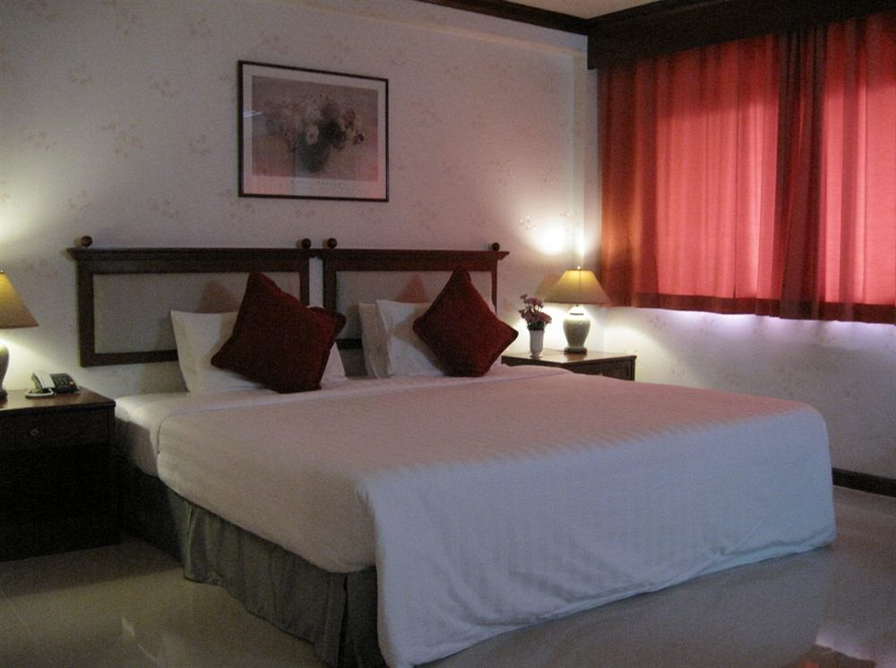 Vista Hotel Chiang Mai - Sha Extra Plus Exteriör bild